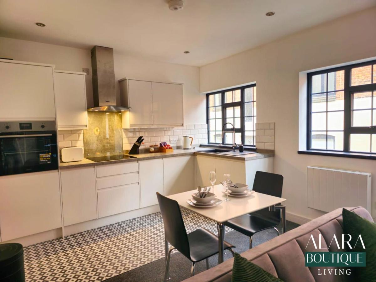 3 Floor Townhouse Luxury Living Alara Boutique Apartment Birmingham Exterior photo
