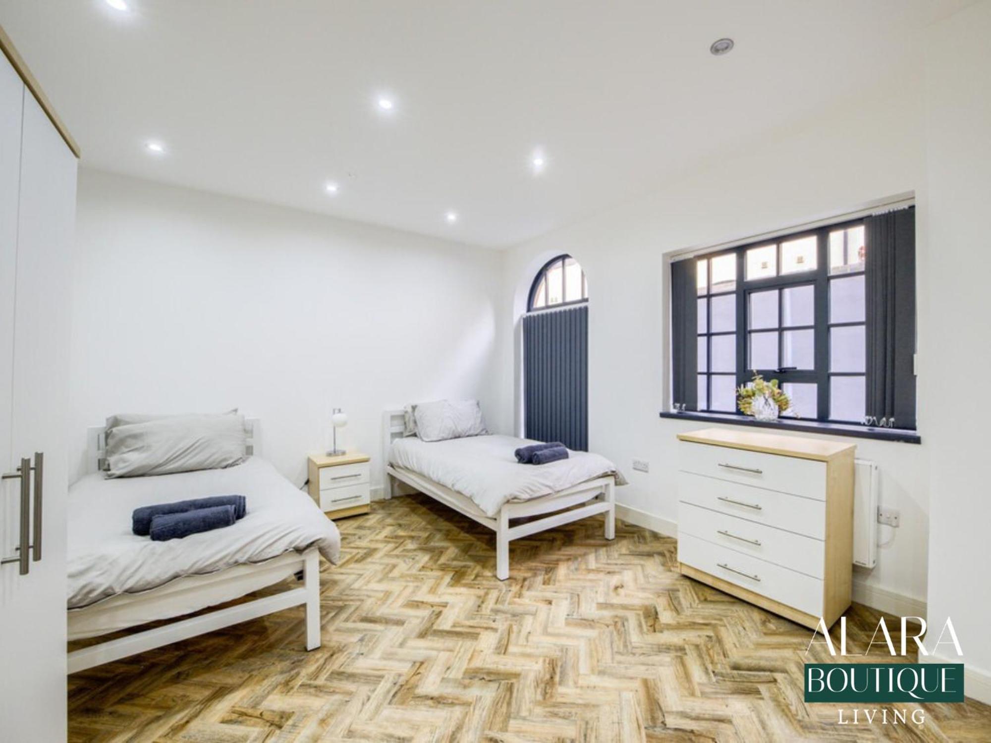 3 Floor Townhouse Luxury Living Alara Boutique Apartment Birmingham Exterior photo